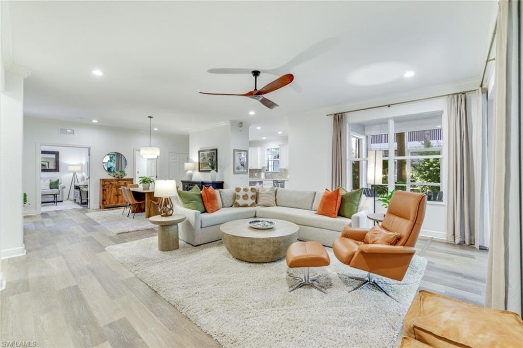 4956 Shaker Heights Ct 101, Naples, FL 34112-1