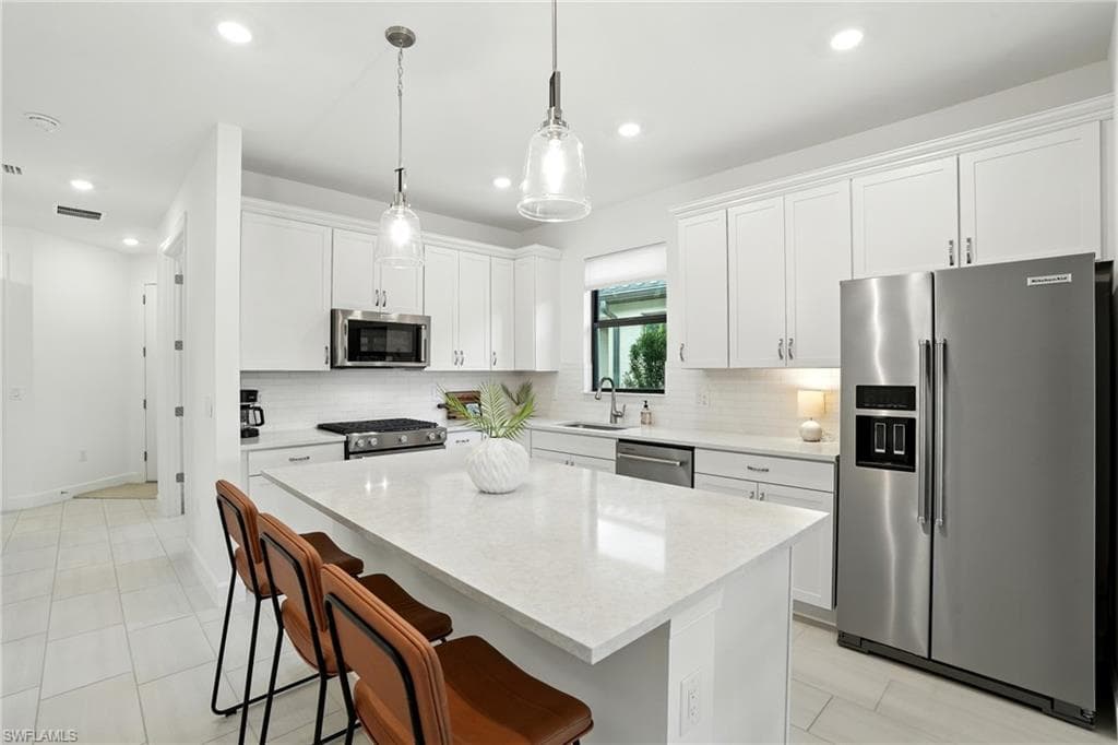 1863 Mesa Ln, Naples, FL 34120-13