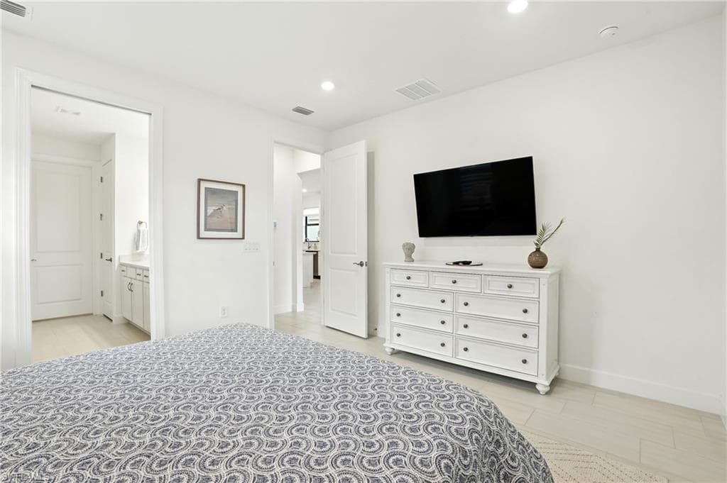 1863 Mesa Ln, Naples, FL 34120-19