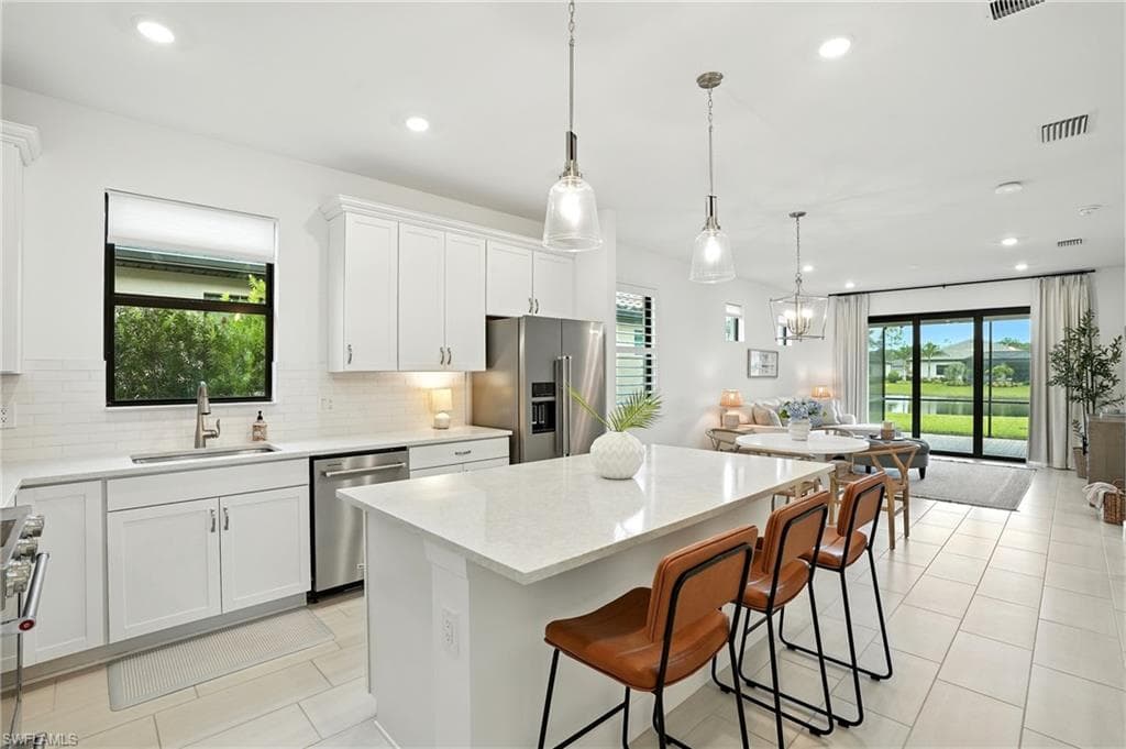 1863 Mesa Ln, Naples, FL 34120-3