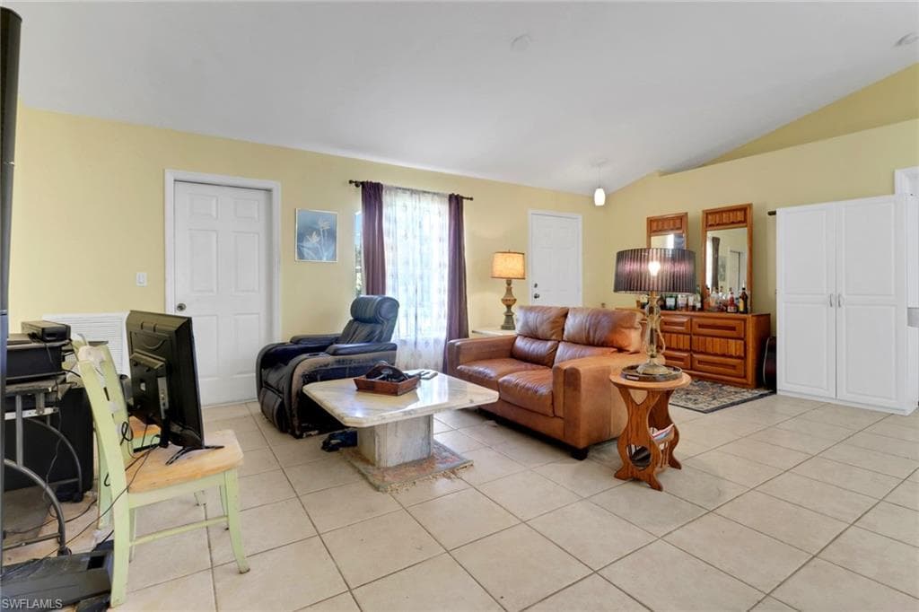 4720 22nd Ave SE, Naples, FL 34117-3