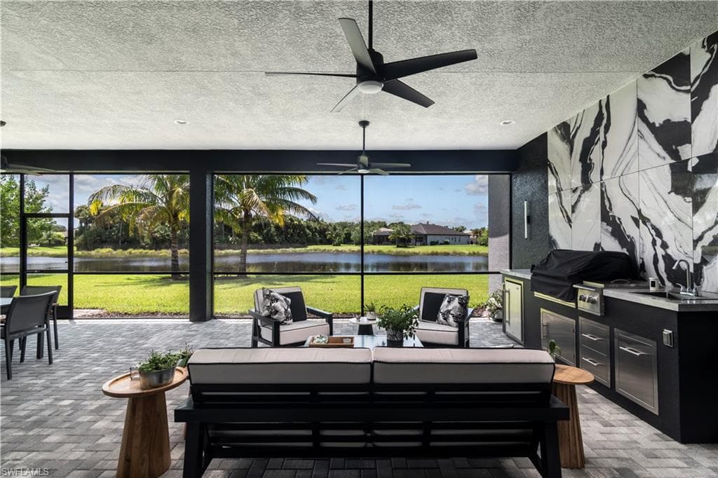 11628 Periwinkle Dr, Naples, FL 34120-2