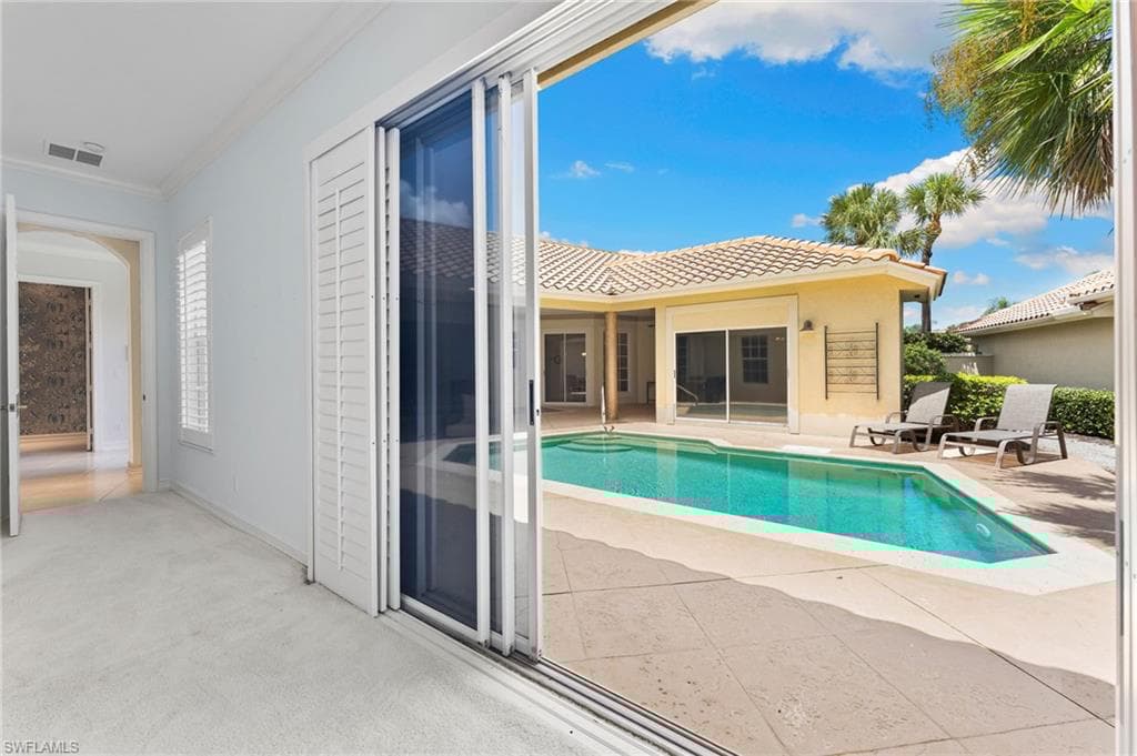 104 Via Napoli, Naples, FL 34105-22