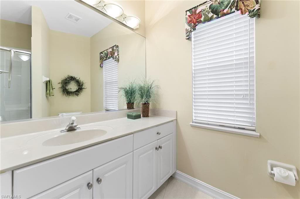 104 Via Napoli, Naples, FL 34105-29