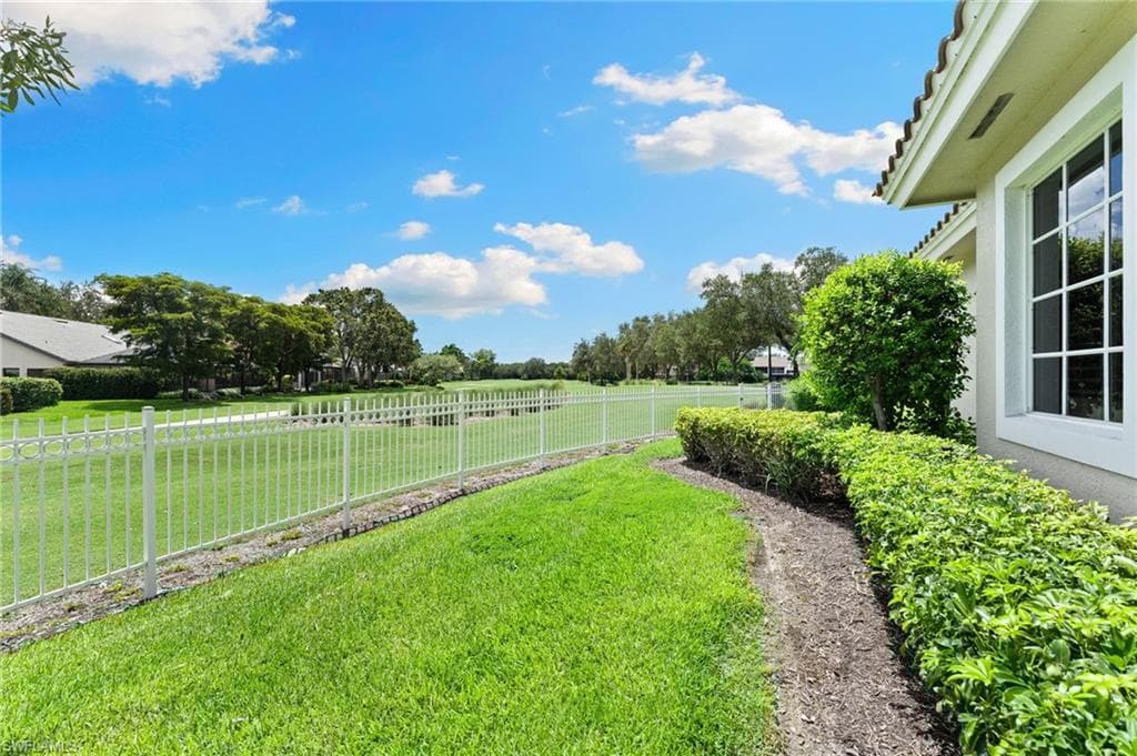 104 Via Napoli, Naples, FL 34105-30