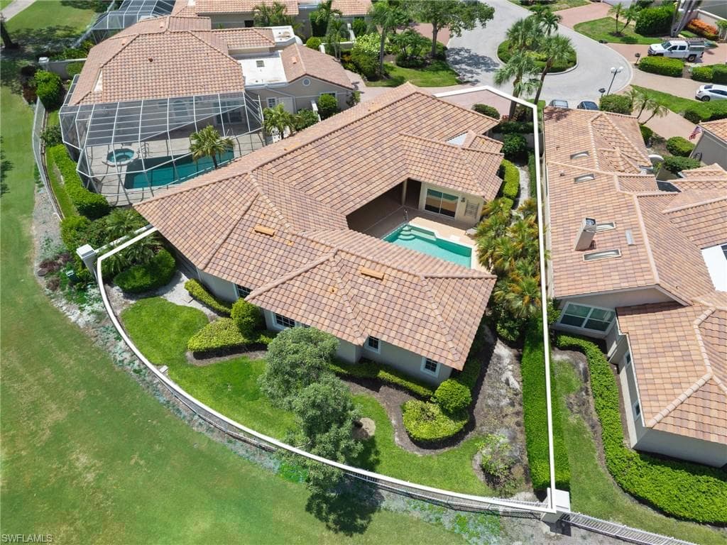 104 Via Napoli, Naples, FL 34105-2