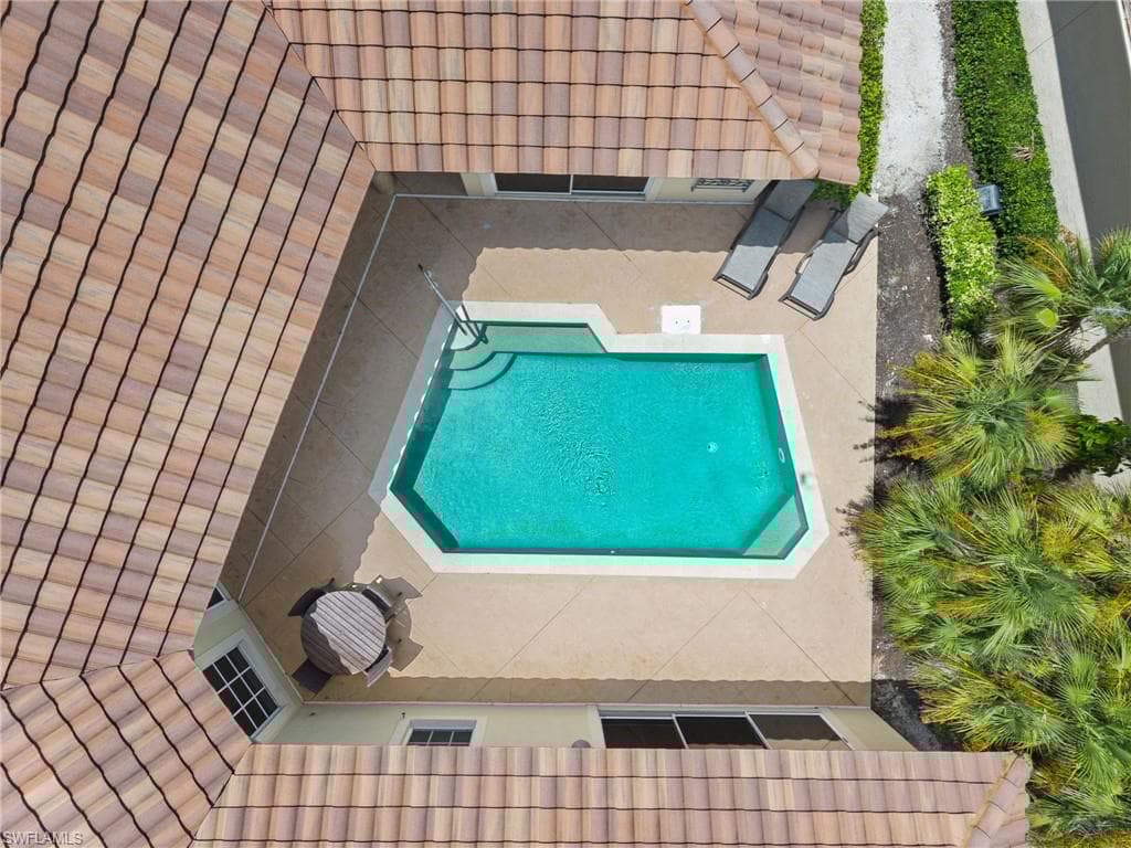 104 Via Napoli, Naples, FL 34105-3