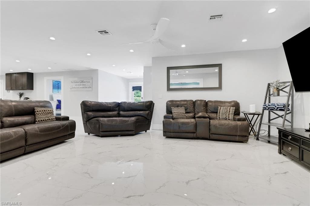 3360 2nd Ave SE, Naples, FL 34117-9