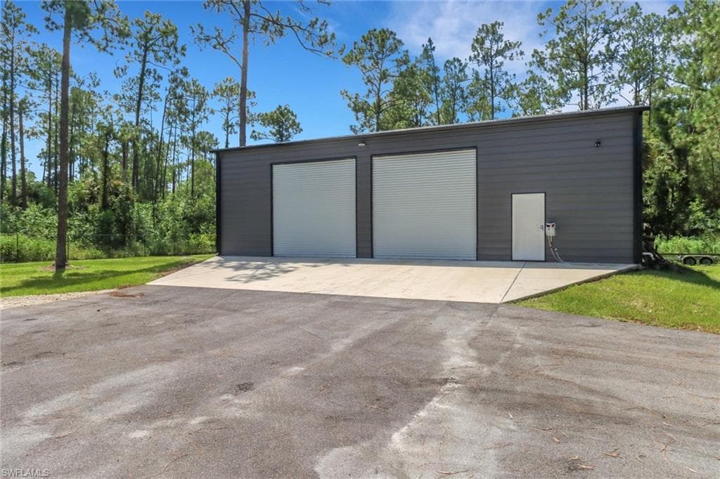 3360 2nd Ave SE, Naples, FL 34117-37