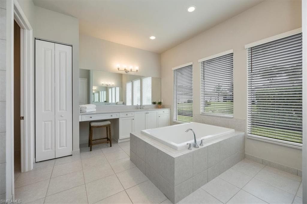 28648 Wharton Dr, Bonita Springs, FL 34135-18