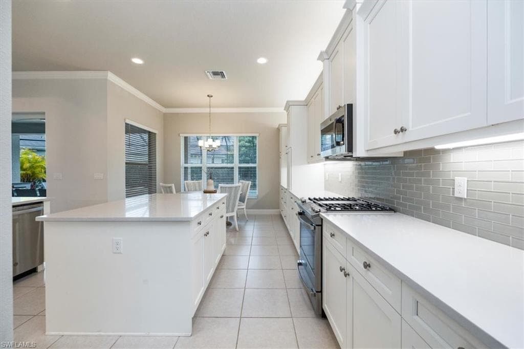 28648 Wharton Dr, Bonita Springs, FL 34135-6