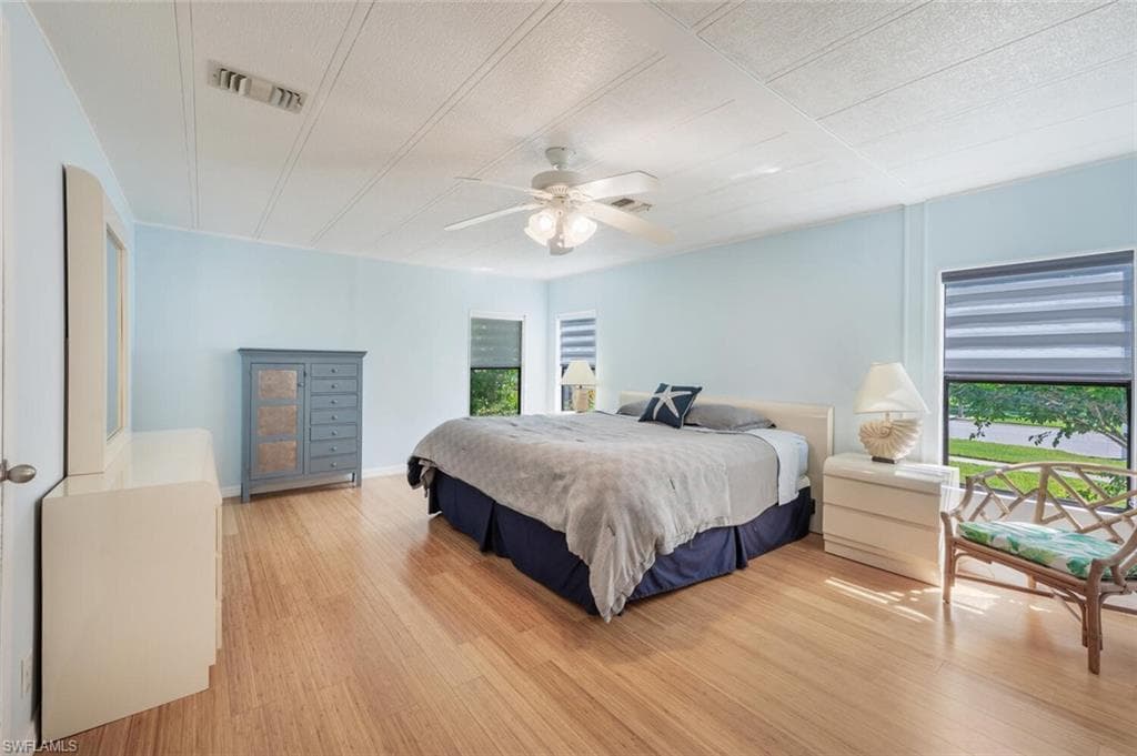 105 Calais Ct, Naples, FL 34112-11