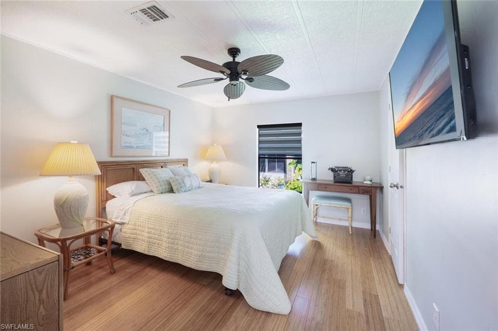 105 Calais Ct, Naples, FL 34112-14
