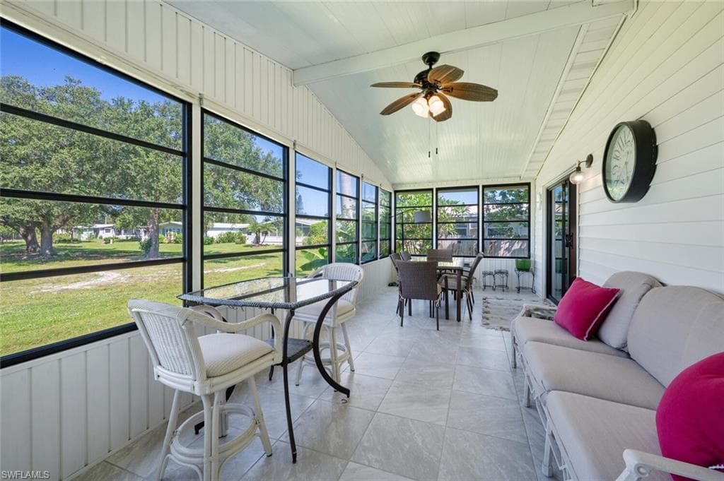 105 Calais Ct, Naples, FL 34112-18