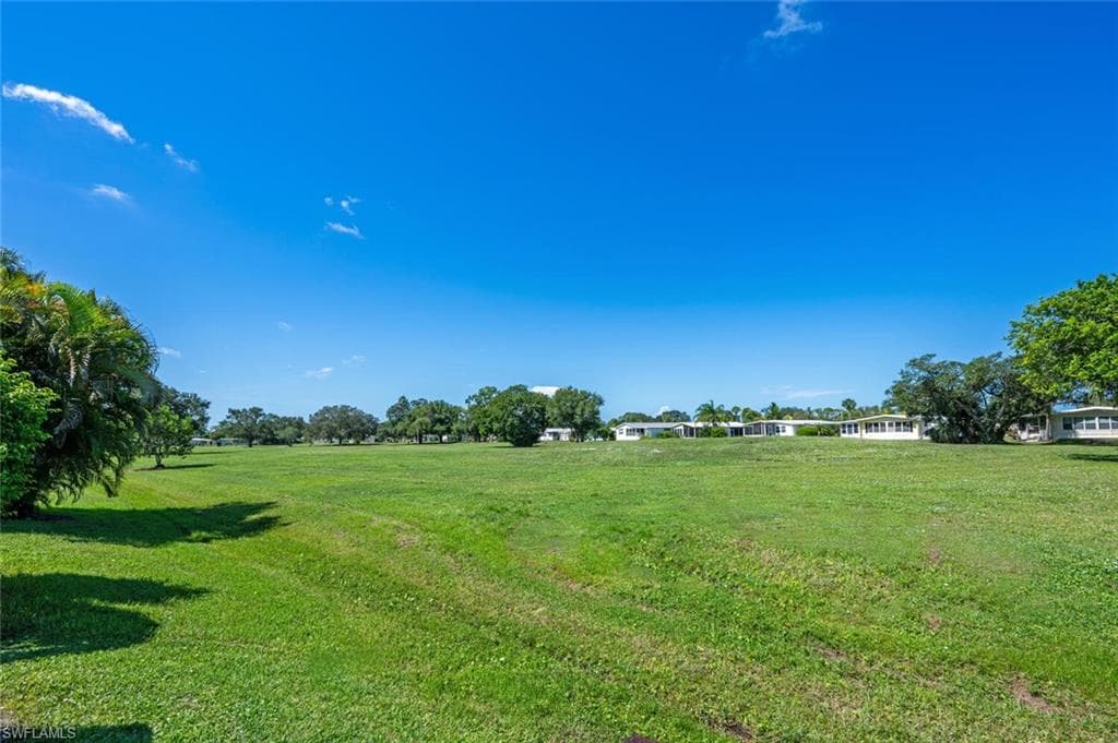 105 Calais Ct, Naples, FL 34112-25