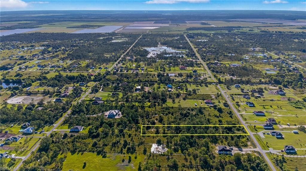 3745 62nd Ave NE, Naples, FL 34120-5