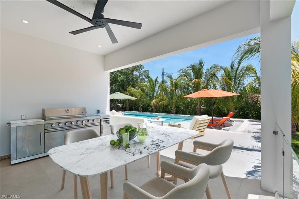 1135 Bluebird Ave, Marco Island, FL 34145-16