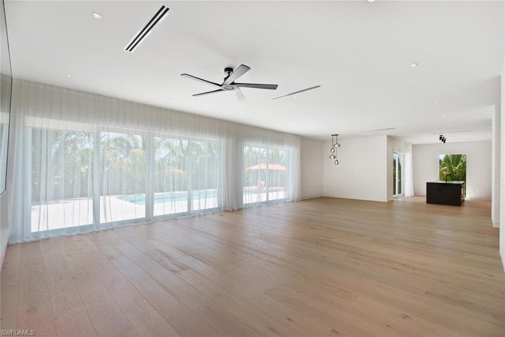 1135 Bluebird Ave, Marco Island, FL 34145-33