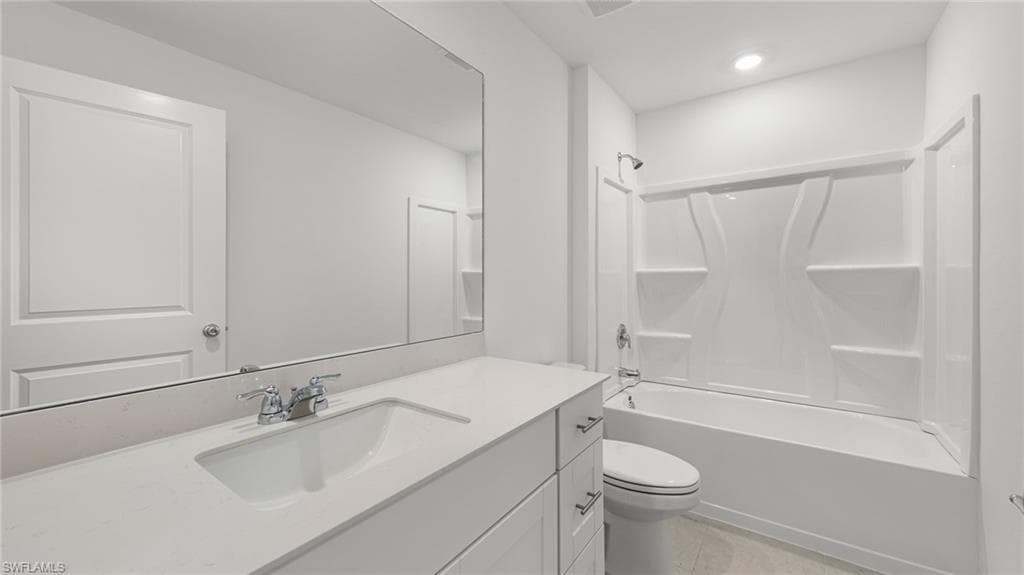 3346 13th Pl, Cape Coral, FL 33909-10