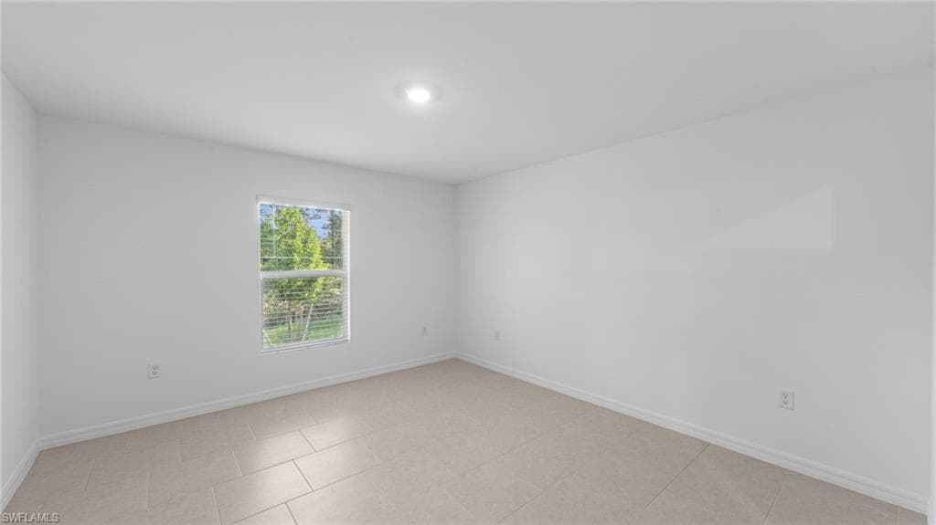 3346 13th Pl, Cape Coral, FL 33909-23