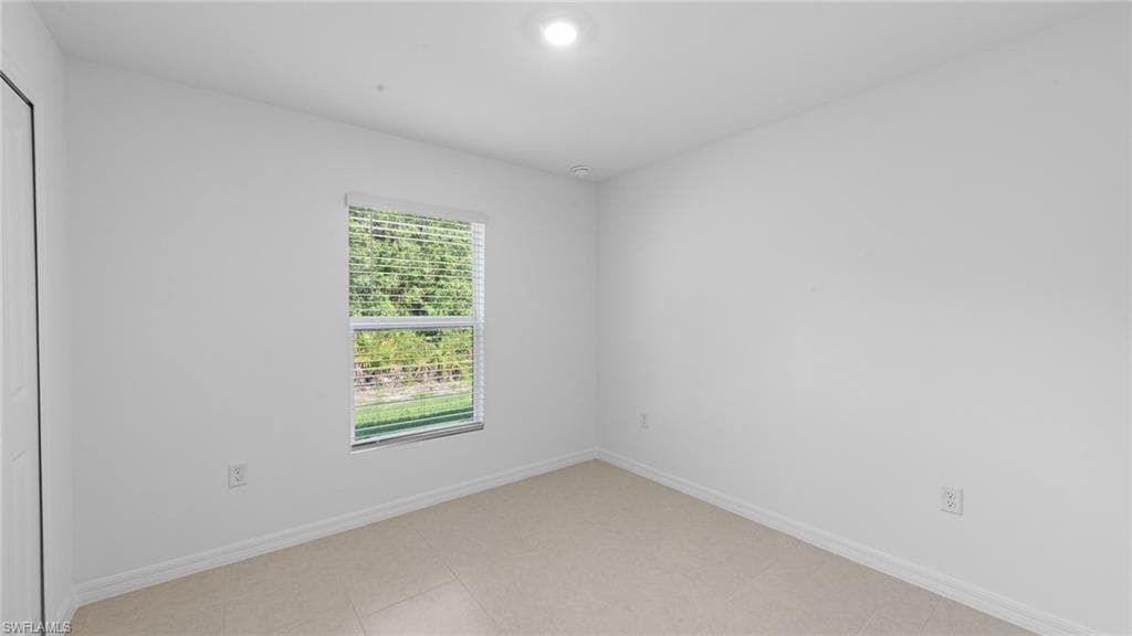 3346 13th Pl, Cape Coral, FL 33909-8
