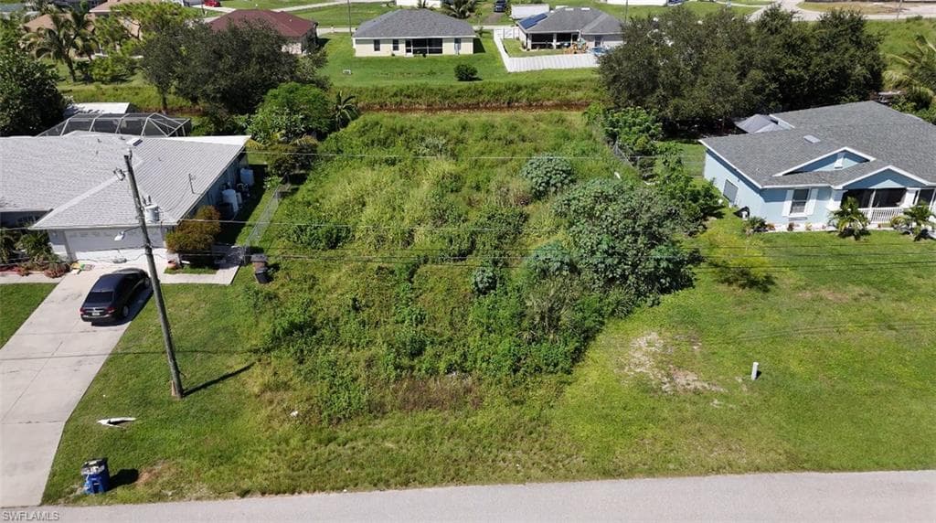 1031 Cedartree Ave, Lehigh Acres, FL 33971-2