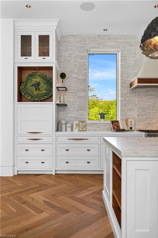 581 Myrtle Rd, Naples, FL 34108-9