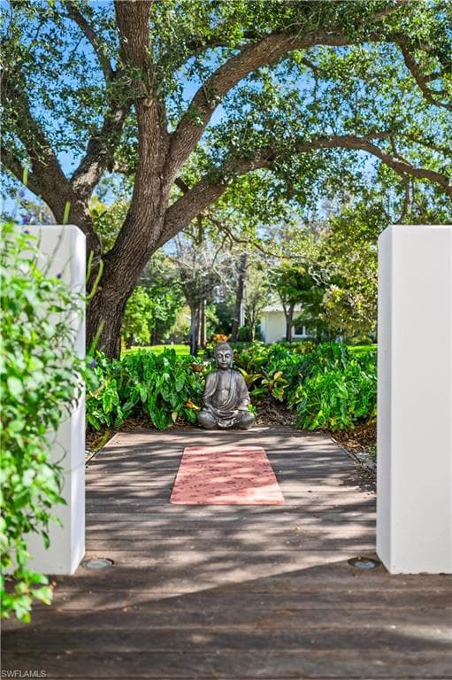 581 Myrtle Rd, Naples, FL 34108-20