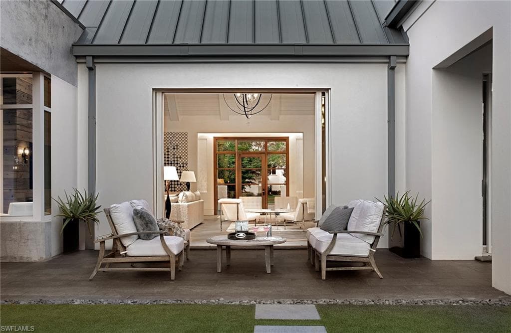 581 Myrtle Rd, Naples, FL 34108-33