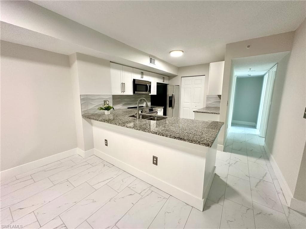 1875 Florida Club Dr 7112, Naples, FL 34112-26
