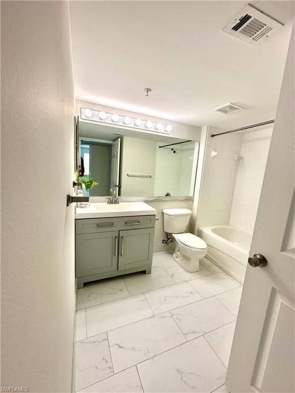 1875 Florida Club Dr 7112, Naples, FL 34112-37