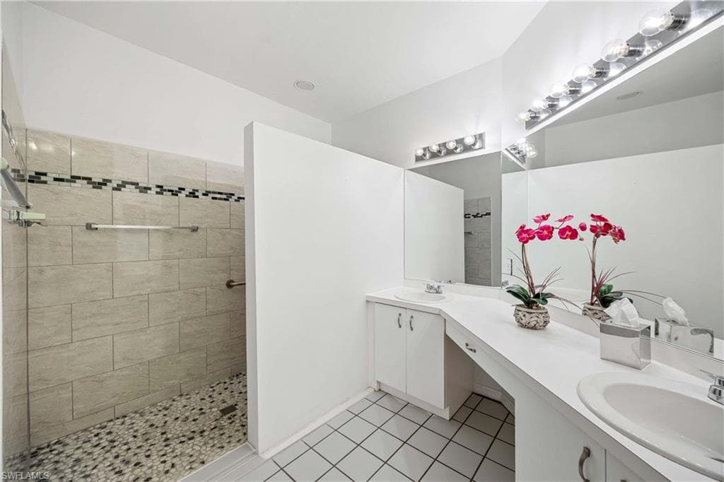 3745 Fieldstone Blvd 1102, Naples, FL 34109-20
