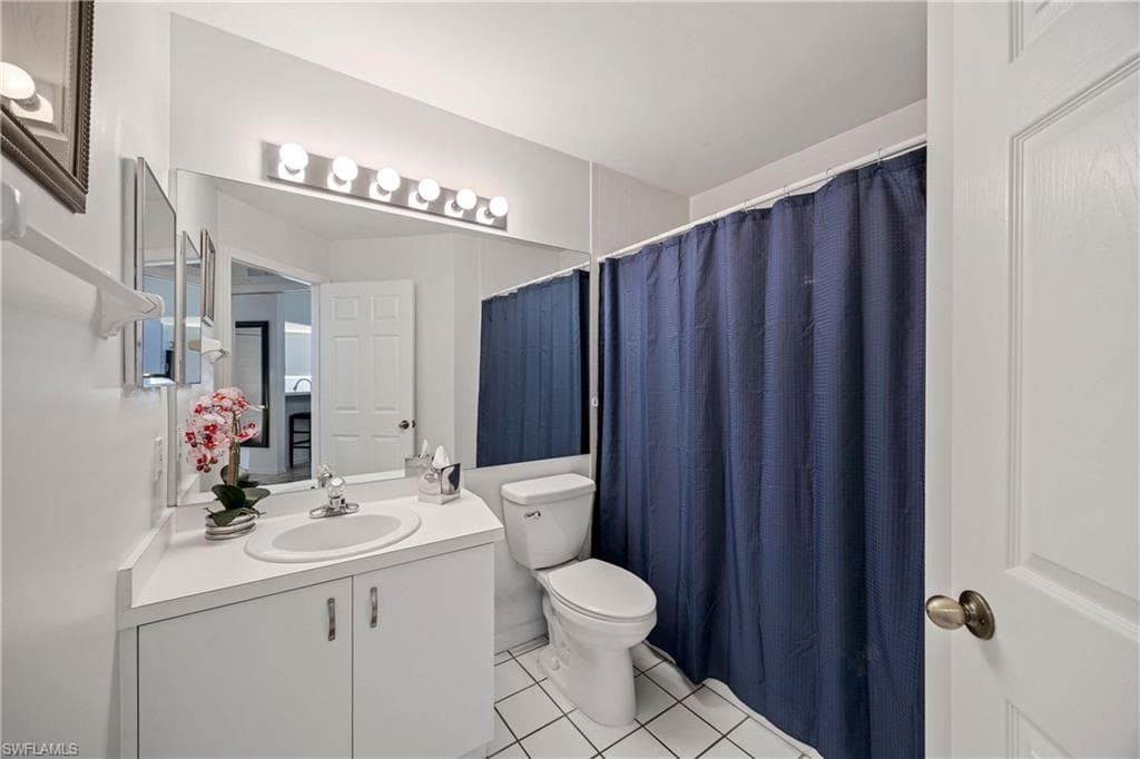 3745 Fieldstone Blvd 1102, Naples, FL 34109-24