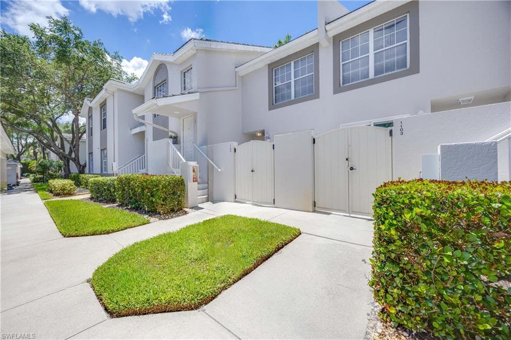 3745 Fieldstone Blvd 1102, Naples, FL 34109-3