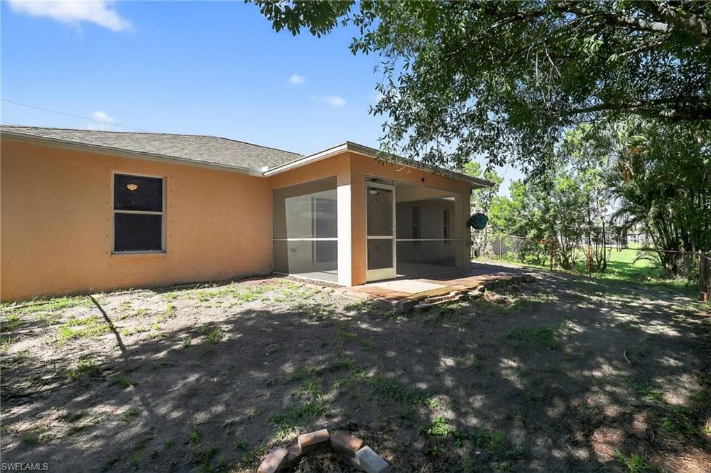8155 Caloosa Rd, Fort Myers, FL 33967-28