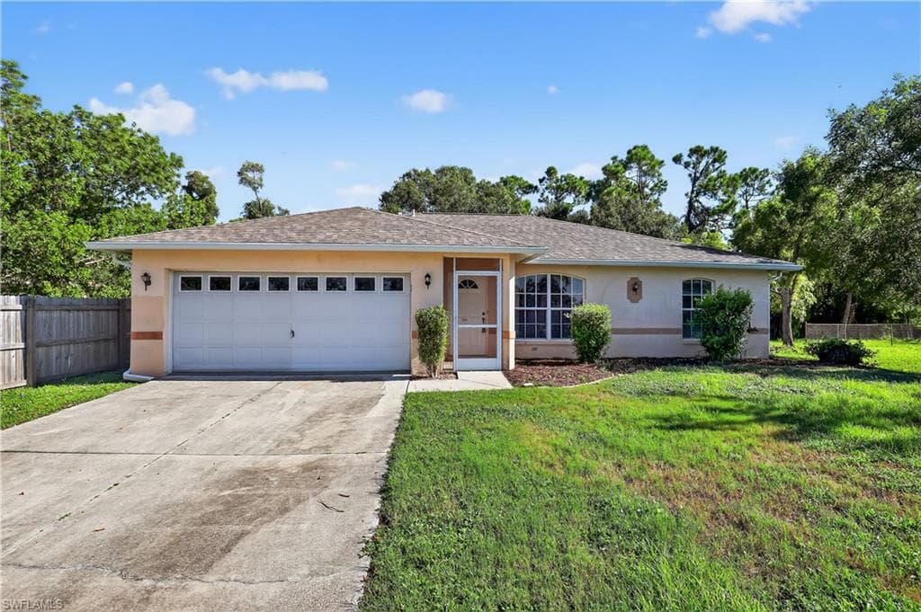 8155 Caloosa Rd, Fort Myers, FL 33967-2