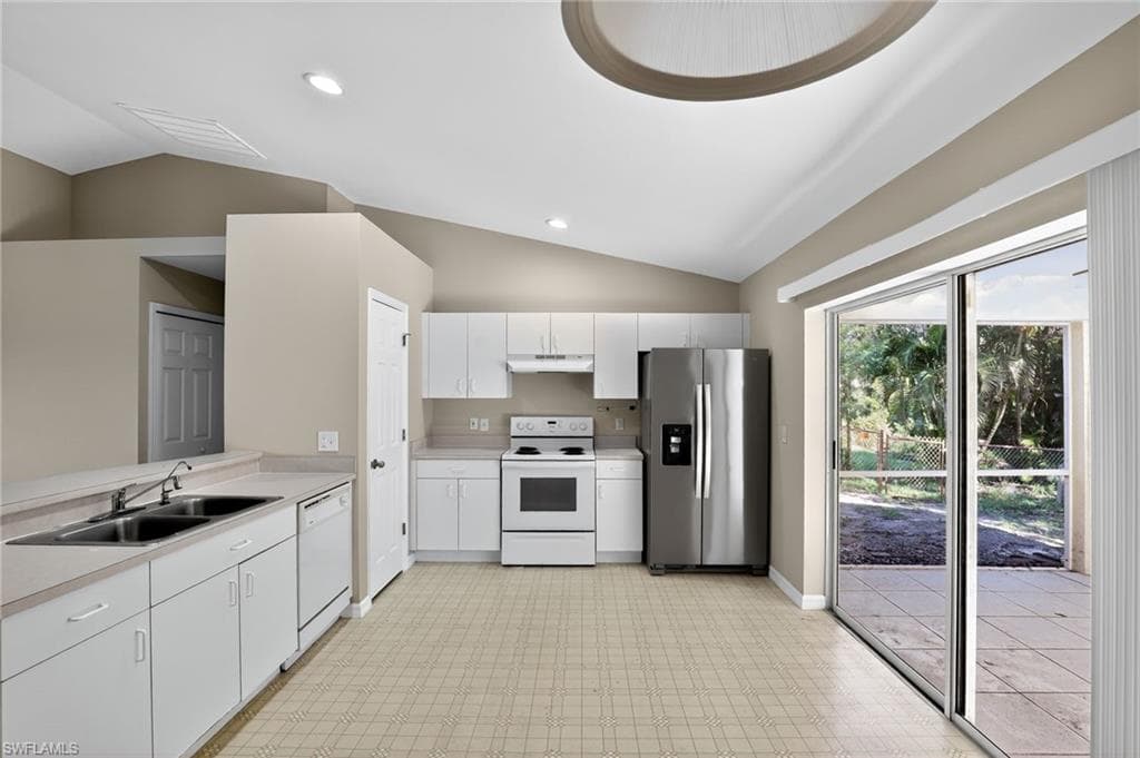 8155 Caloosa Rd, Fort Myers, FL 33967-8