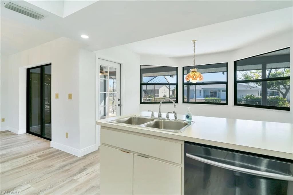 4145 6th Pl, Cape Coral, FL 33914-20