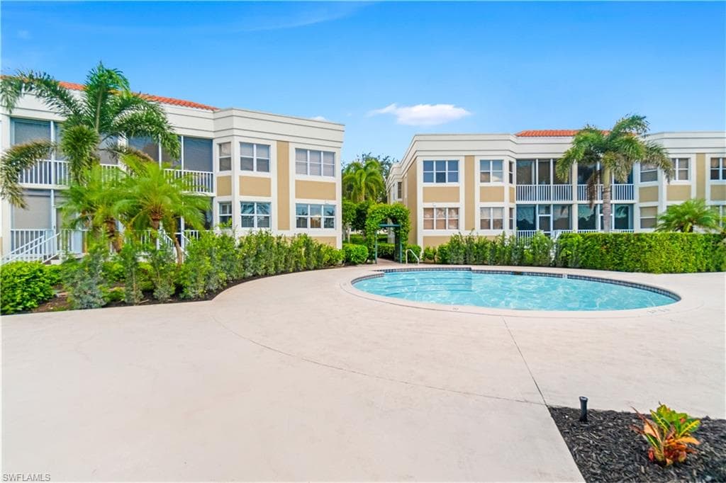 6537 Marissa Loop 11, Naples, FL 34108-16