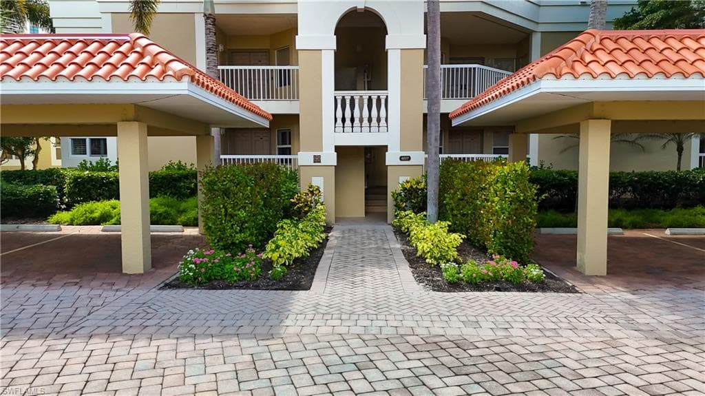 6537 Marissa Loop 11, Naples, FL 34108-2