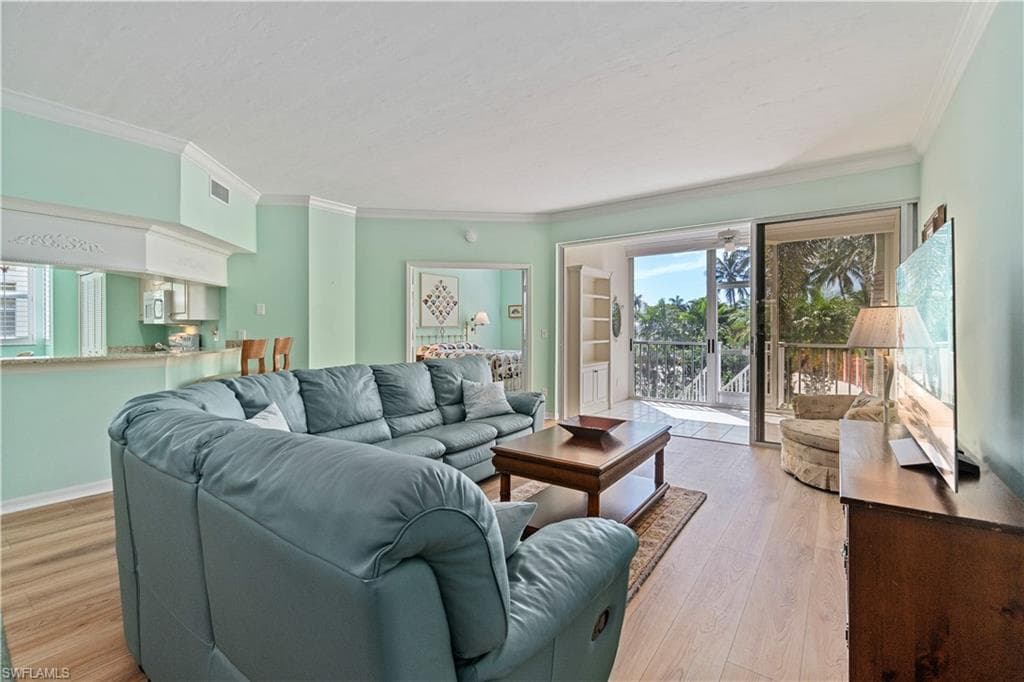 6537 Marissa Loop 11, Naples, FL 34108-5