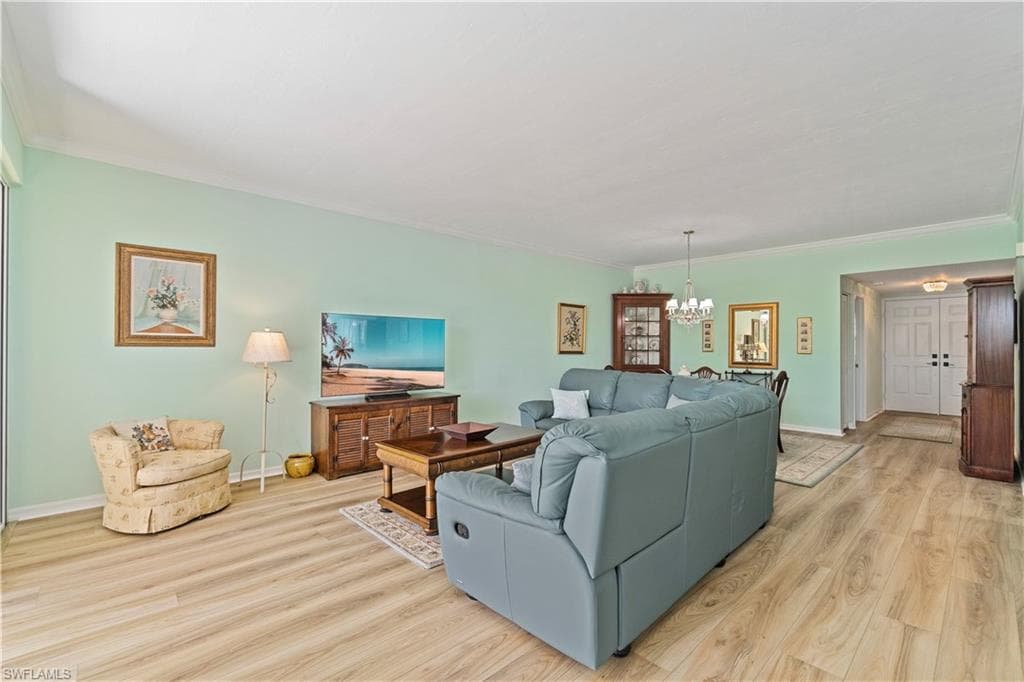 6537 Marissa Loop 11, Naples, FL 34108-7