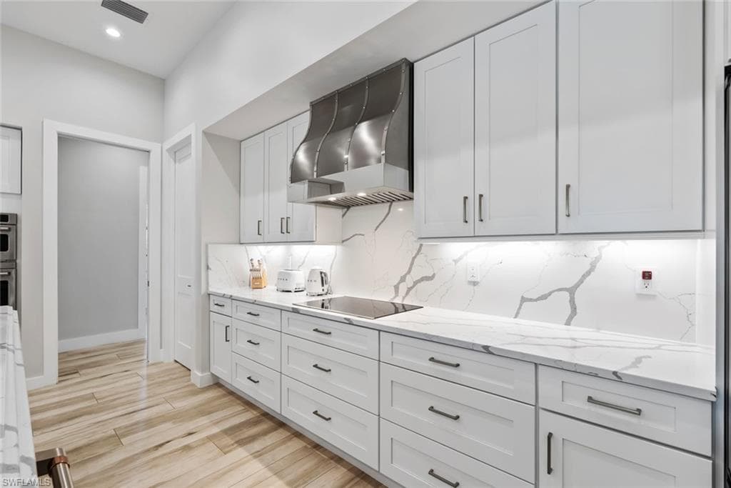 9974 Winterview Dr, Naples, FL 34109-20