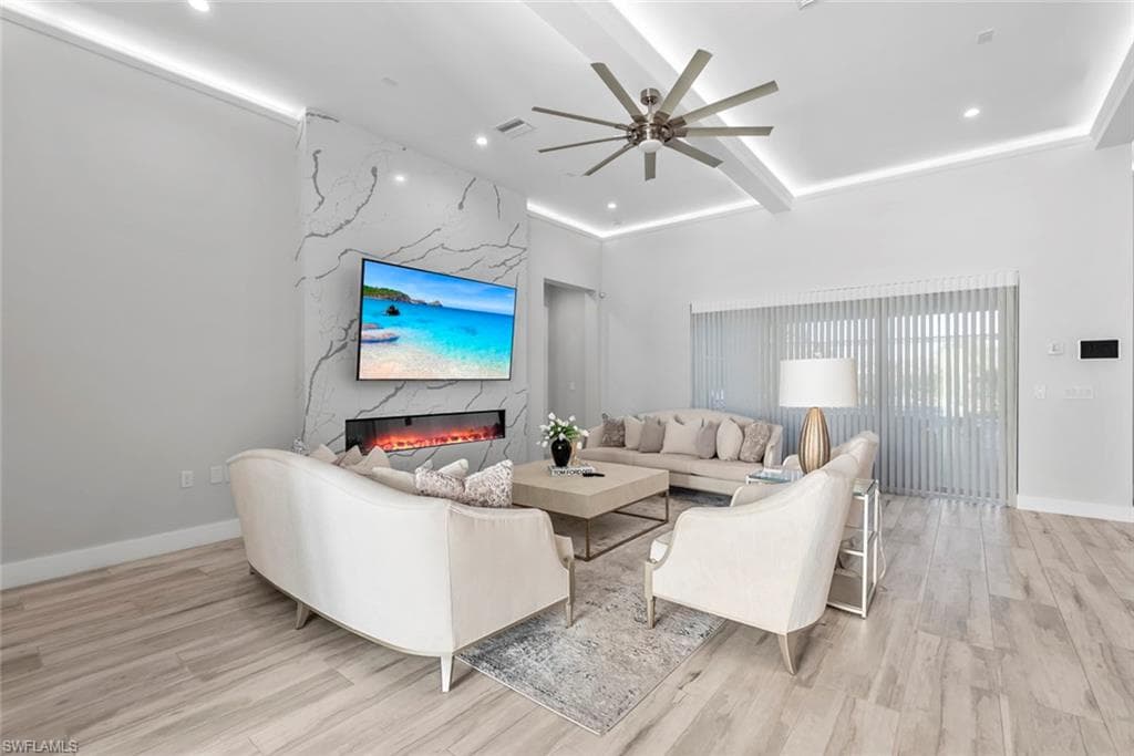 9974 Winterview Dr, Naples, FL 34109-25