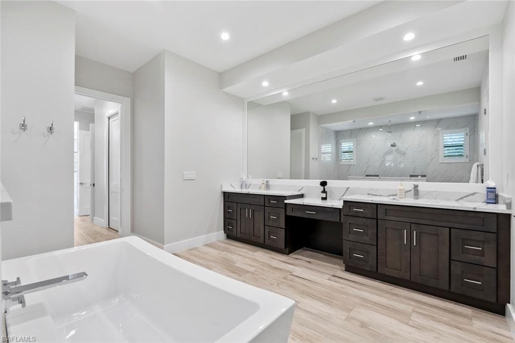 9974 Winterview Dr, Naples, FL 34109-29