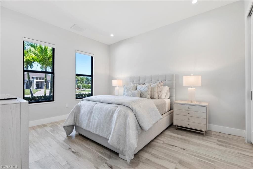 9974 Winterview Dr, Naples, FL 34109-35