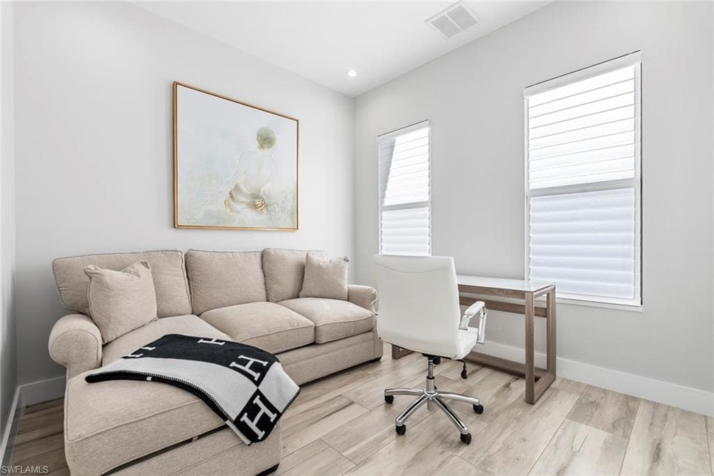 9974 Winterview Dr, Naples, FL 34109-37