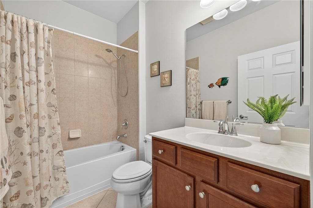 15108 Estuary Cir, Bonita Springs, FL 34135-17