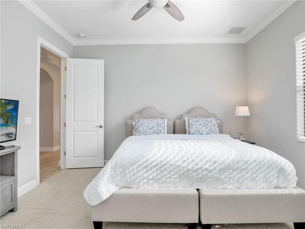 2079 Antigua Ln N, Naples, FL 34120-29