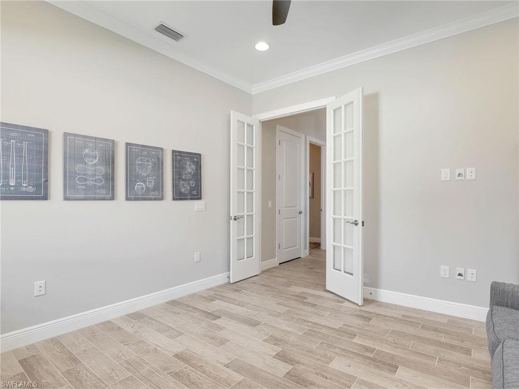 2079 Antigua Ln N, Naples, FL 34120-30